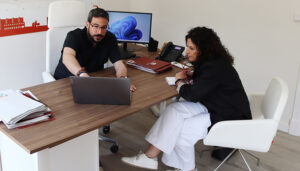 Beatriz Cano asume las Concejalías de Empleo y de Comercio