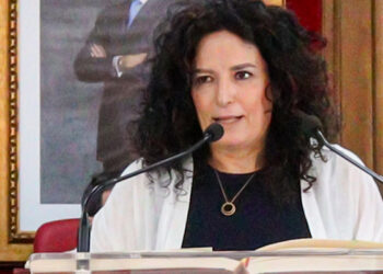 Beatriz Cano toma posesión como concejala del PSOE en el Ayuntamiento de Azuqueca