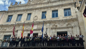 Dolz recibe a la UB Conquense para darles la enhorabuena tras proclamarse campeones de Tercera RFEF y ascender a Segunda