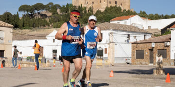 Domingo Cuevas y Ana Patricia Campos triunfan a la sombra del Castillo de Belmonte en la décima prueba de Carreras Populares de la Diputación de Cuenca