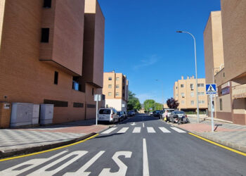 El Ayuntamiento de Cuenca continúa con el Plan de Mantenimiento Urbano con el asfaltado y posterior repintado de señalética en calles de Villa Román El Ayuntamiento de Cuenca continúa con el Plan de Mantenimiento Urbano con el asfaltado y posterior repintado de señalética en calles de Villa Román