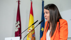 El Consejo de Gobierno autoriza el refuerzo de los equipos de los centros Base con 17 profesionales para reducir el tiempo de espera en la valoración de la discapacidad