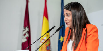 El Consejo de Gobierno autoriza el refuerzo de los equipos de los centros Base con 17 profesionales para reducir el tiempo de espera en la valoración de la discapacidad