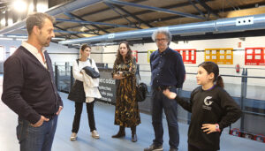 El Mercado de Abastos acoge la exposición de dibujos del concurso escolar de Velázquez Bosco