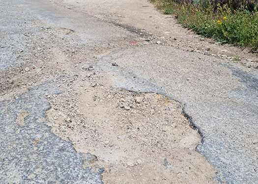 El PP pregunta a Page qué opina del “pésimo estado” de la carretera de acceso al Monasterio de Monsalud sin arreglar desde hace más de 40 años