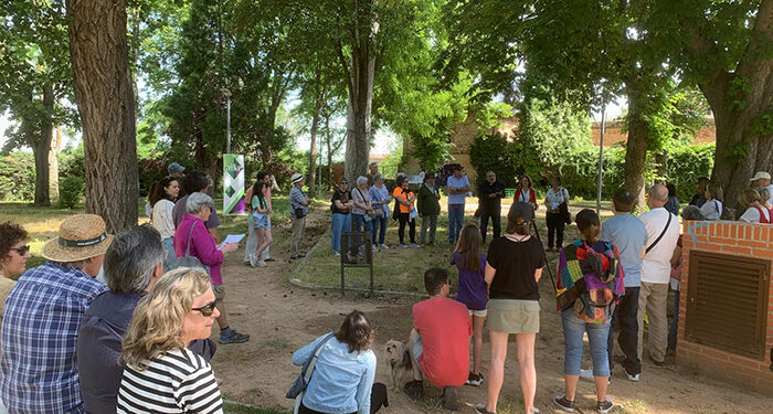 Exitosa visita de Aike y DALMA al parque cuatro estaciones