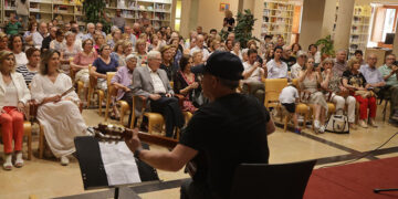 Guarinos comparte con los Amigos de la Biblioteca de Guadalajara su fin de curso con un concierto en Dávalos