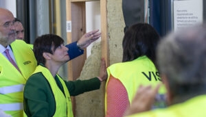 Isabel Rodríguez asegura en Cuenca que “no van a faltar recursos del Estado para atender las políticas públicas de Vivienda, es nuestra prioridad en esta legislatura”