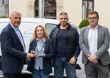 La Diputación de Guadalajara entrega al Banco de Alimentos una furgoneta cedida desde Centros Comarcales La Diputación de Guadalajara entrega al Banco de Alimentos una furgoneta cedida desde Centros Comarcales