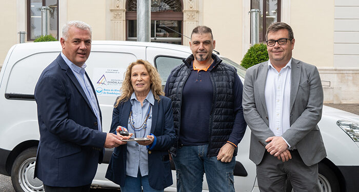 La Diputación de Guadalajara entrega al Banco de Alimentos una furgoneta cedida desde Centros Comarcales 1 La Diputación de Guadalajara entrega al Banco de Alimentos una furgoneta cedida desde Centros Comarcales