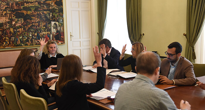 La Diputación de Guadalajara invertirá 154.199 euros en el centro social de Fuentenovilla y 129.961 euros en el acceso a Valdearenas