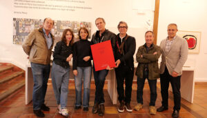 La FAP inaugura la exposición “Cinco Miradas”, una carpeta homenaje a Antonio Pérez