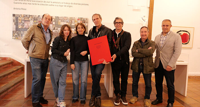 La FAP inaugura la exposición “Cinco Miradas”, una carpeta homenaje a Antonio Pérez