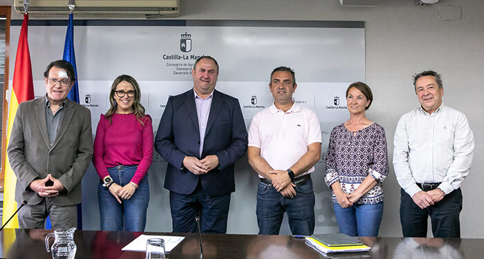 La Junta asegura que seguirá apoyando y potenciando el sector de las plantas aromáticas