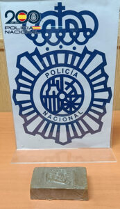 La Policía Nacional detiene a dos varones en Guadalajara que fueron sorprendidos portando hachís entre sus pertenencias