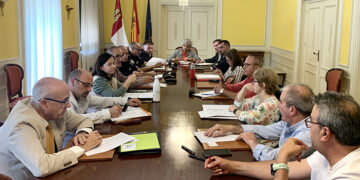 La subdelegada del Gobierno de España preside la Comisión Provincial de Flujos Migratorios en Cuenca