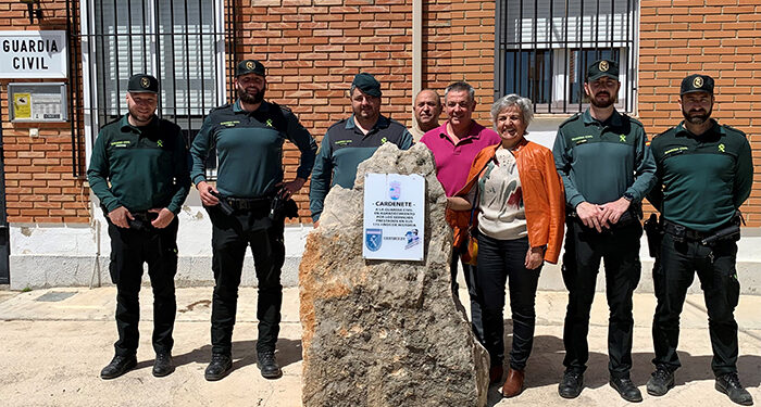 La subdelegada del Gobierno en Cuenca visita los cuarteles de la Guardia Civil en Cañete y Cardenete