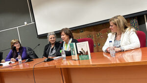 Lleno en el homenaje a Federico Muelas en una jornada de ‘Cuenca Lee’ con Nativel Preciado y Ángeles Caso como protagonistas