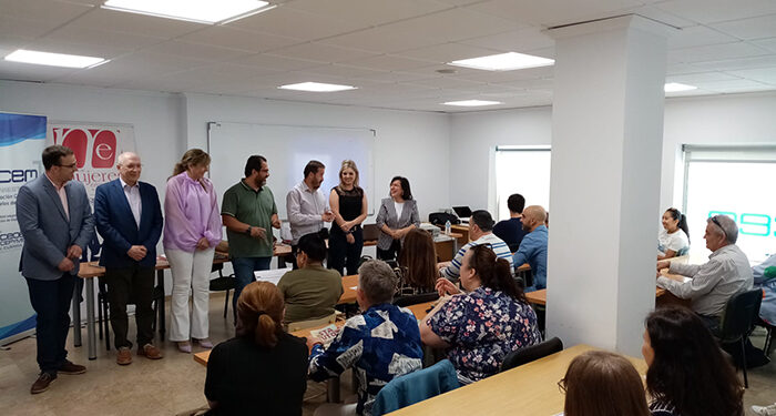 Lleno total en la sede de ACEM de Iniesta en la jornada de emprendimiento organizada por AMEP