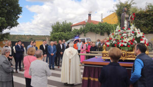 Los agricultores de Cabanillas festejan San Isidro, este año con más optimismo