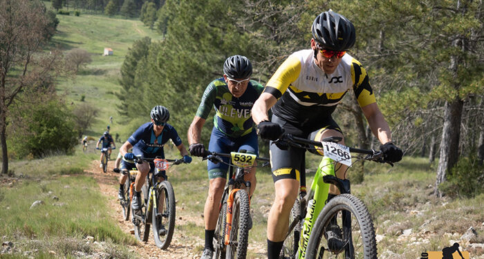 Olmeda del Rey corona a Vicente Corbín y Lola Castellote en su XC Serranía Conquense 1 Olmeda del Rey corona a Vicente Corbín y Lola Castellote en su XC Serranía Conquense