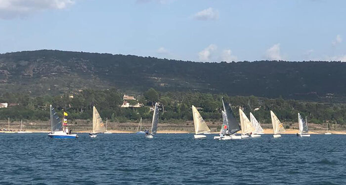 Sacedón acoge un año más la Copa de España de Clase internacional FINN en el embalse de Entrepeñas en su 25º aniversario