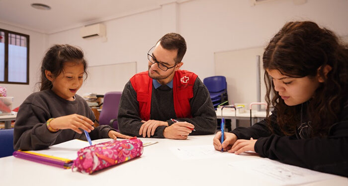 Tardeo Solidario organizado por Cruz Roja Cuenca, junto a los Dolly Rose, a favor del éxito escolar de la infancia más vulnerable 1 Tardeo Solidario organizado por Cruz Roja Cuenca, junto a los Dolly Rose, a favor del éxito escolar de la infancia más vulnerable