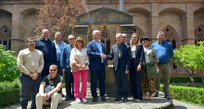 Vega visita con el obispo y la alcaldesa de Sigüenza las obras realizadas en la catedral con apoyo de la Diputación