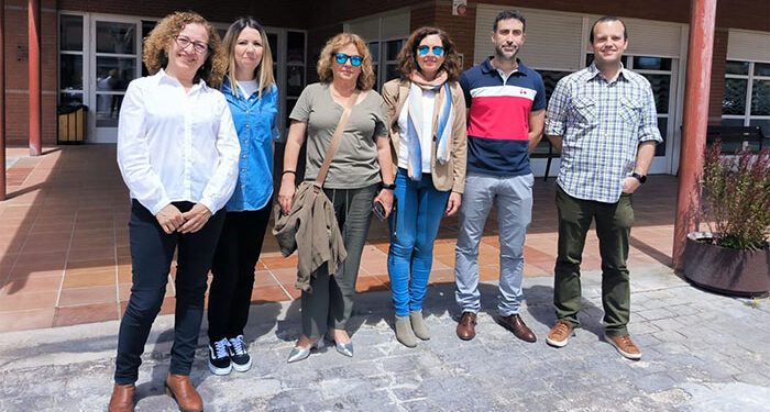 Visita de la delegada provincial de Bienestar Social al Centro de Mayores de Cabanillas