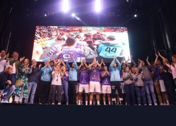 Guarinos comparte la fiesta por el ascenso del BM Guadalajara