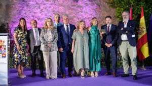 Almudena Ariza recoge el XII premio internacional de periodismo ‘Cátedra Manu Leguineche’ en Brihuega