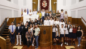 Alumnado del IES Aguas Vivas y del Colegio Niña María de la capital ganan la VI edición de la Liga de Debate
