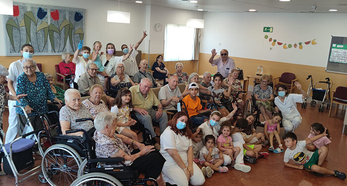 Amavir celebra una nueva edición de sus campamentos intergeneracionales de verano “De acampada con mis abuelos” 1 Amavir celebra una nueva edición de sus campamentos intergeneracionales de verano “De acampada con mis abuelos”