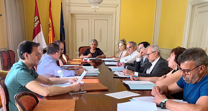 Aprobado el Plan de Empleo Rural del Gobierno de España para la provincia de Cuenca: 1.735.569 euros para la contratación de 316 trabajadores 1 Aprobado el Plan de Empleo Rural del Gobierno de España para la provincia de Cuenca 1.735.569 euros para la contratación de 316 trabajadores