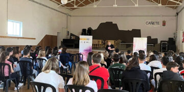 Cerca de 300 estudiantes de Cuenca asisten a las actividades de prevención y sensibilización contra la violencia de género