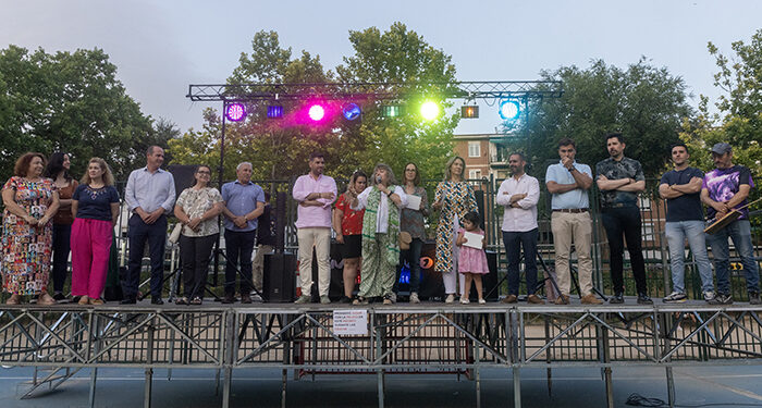 Comienzan las fiestas del barrio del Alamín con emotivo pregón de la periodista Rosa San Millán 1 Comienzan las fiestas del barrio del Alamín con emotivo pregón de la periodista Rosa San Millán