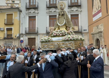 Cuenca celebra la festividad de su Patrona, la Virgen de la Luz, procesionando por las calles de la ciudad