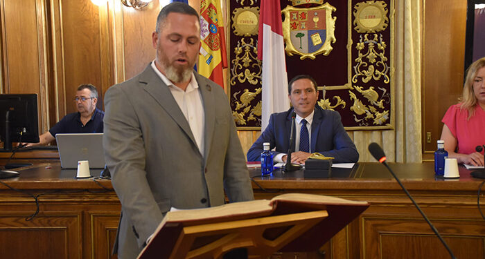 Diego Yuste toma posesión en el pleno ordinario de junio y ya es nuevo diputado provincial 1 Diego Yuste toma posesión en el pleno ordinario de junio y ya es nuevo diputado provincial