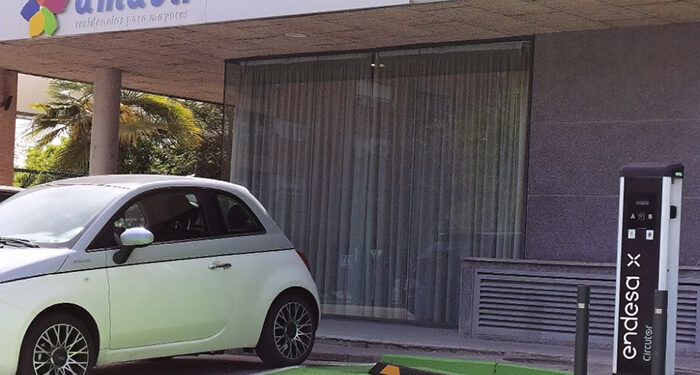 El 80% de las residencias de Amavir ya ofrecen cargadores para vehículo eléctrico de Endesa