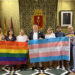 El Ayuntamiento de Cuenca conmemora el Día del Orgullo LGTBI colgando las banderas del colectivo e iluminando su fachada esta noche