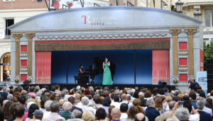 El Ayuntamiento de Cuenca pondrá en marcha el servicio de lanzaderas para facilitar la asistencia al recital de ‘La Carroza del Real’ en la Plaza Mayor