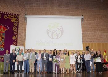 El Ayuntamiento de Pareja, distinguido por Pueblos con Futuro