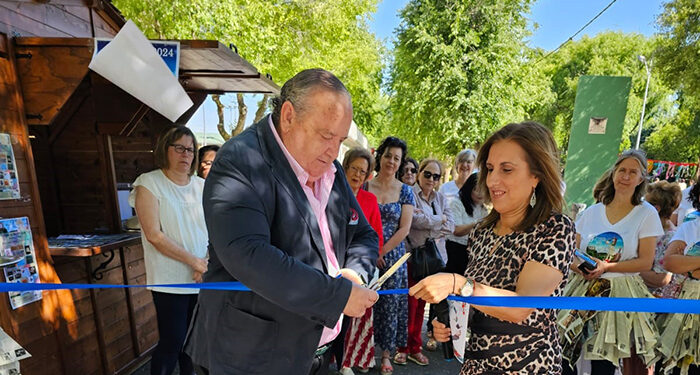El Casar da la bienvenida a la Feria del Libro con gran afluencia y activades para todos 1 El Casar da la bienvenida a la Feria del Libro con gran afluencia y activades para todos