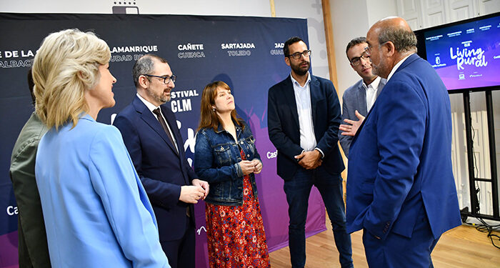 El Gobierno regional lleva el ocio y la cultura a las zonas despobladas a través del festival itinerante ‘Living Rural Castilla-La Mancha’ 1 El Gobierno regional lleva el ocio y la cultura a las zonas despobladas a través del festival itinerante ‘Living Rural Castilla-La Mancha’