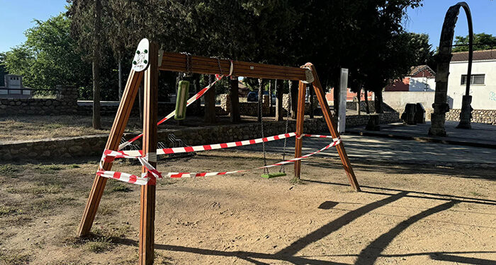 El PP de Fontanar advierte del “peligro” de los parques infantiles por su “estado de abandono” y pide “medidas inmediatas y efectivas para garantizar la seguridad de los niños”