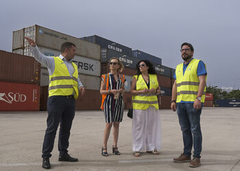 El alcalde de Azuqueca visita las instalaciones de Puerto Seco El alcalde de Azuqueca visita las instalaciones de Puerto Seco