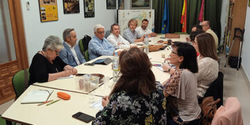 El delegado provincial de Agricultura, Ganadería y Desarrollo Rural se implica en la dinámica de desarrollo local de la Manchuela Conquense