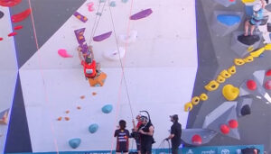 El escalador ciego y con TEA del club Amiab Cuenca Sergio Aznárez, campeón de España de Paraescalada