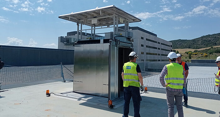 El nuevo Hospital Universitario de Cuenca ya cuenta con un ascensor que comunica el helipuerto con Urgencias y con el Área Quirúrgica 1 El nuevo Hospital Universitario de Cuenca ya cuenta con un ascensor que comunica el helipuerto con Urgencias y con el Área Quirúrgica