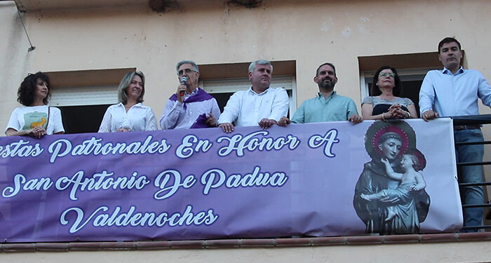 Guarinos pregona las fiestas de Valdenoches rememorando la figura de los alguaciles 1 Guarinos pregona las fiestas de Valdenoches rememorando la figura de los alguaciles